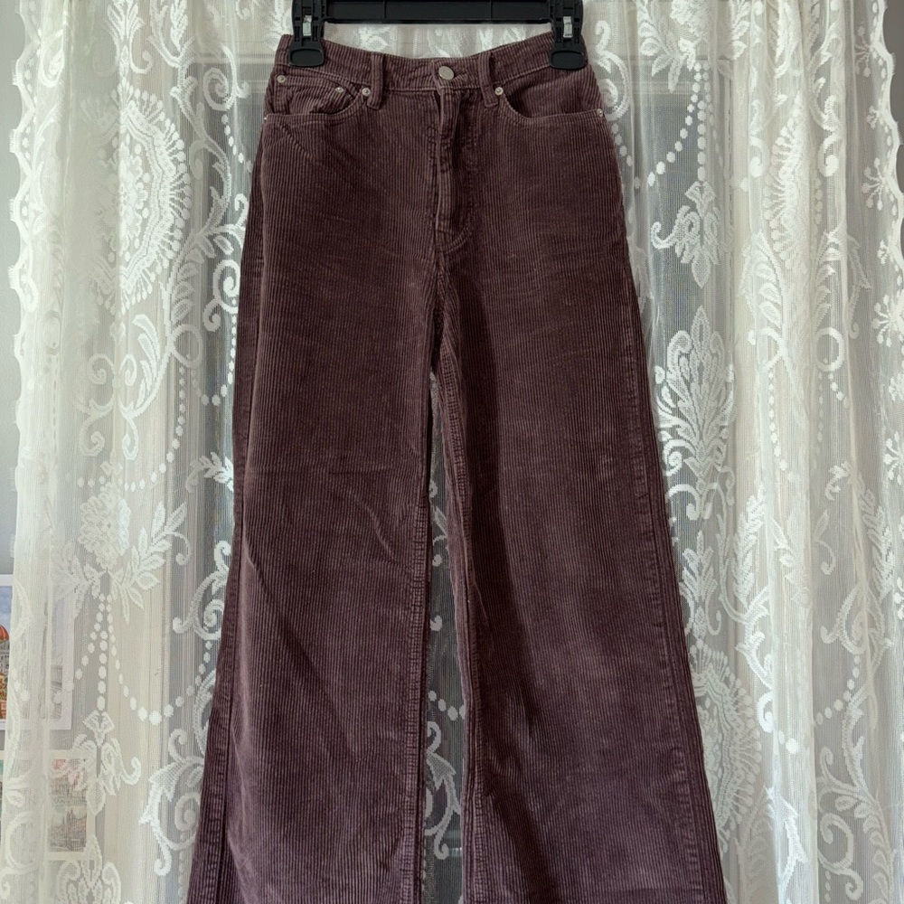 Women's Corduroy Jeans in Brown
